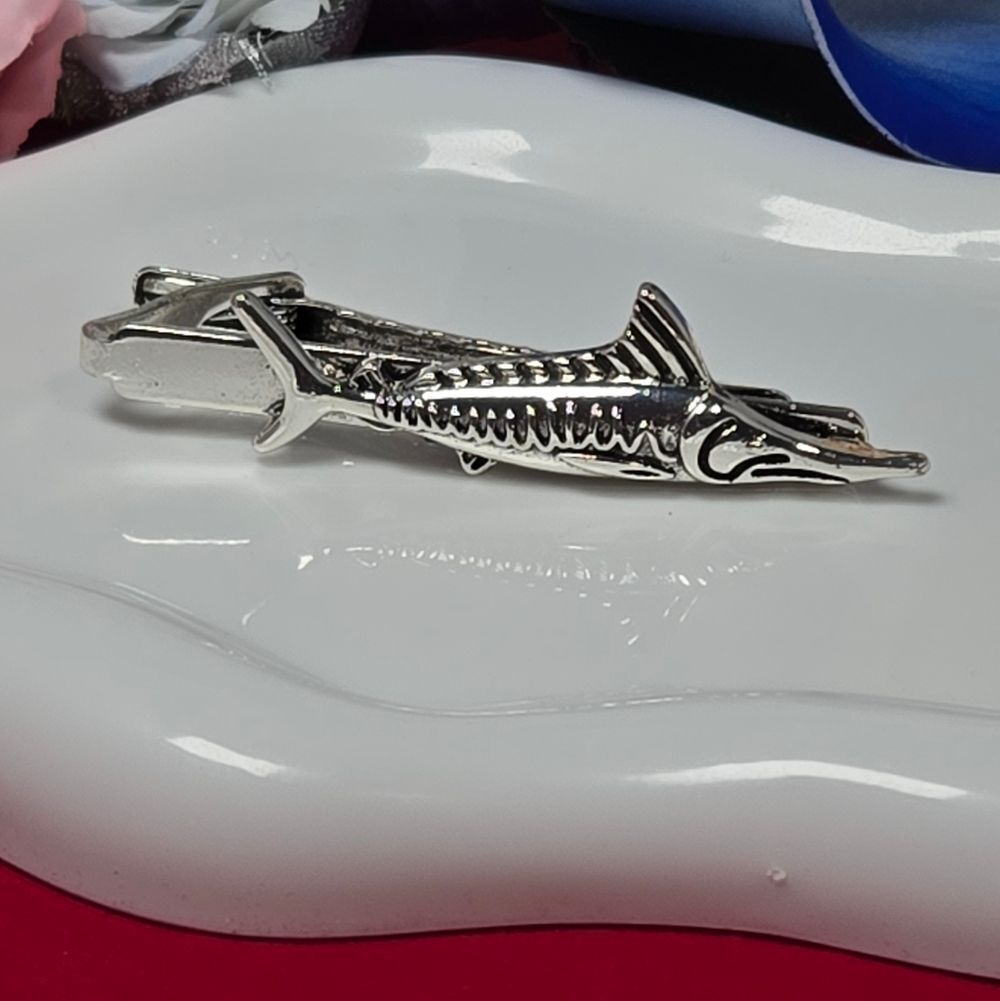 Men’s Swordfish Tie Clip Silver Fish Tie Bar Novelty Business Formal Fisherman